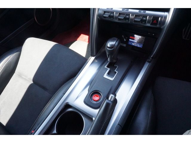 Nissan GT-R 2009-10 22612-15