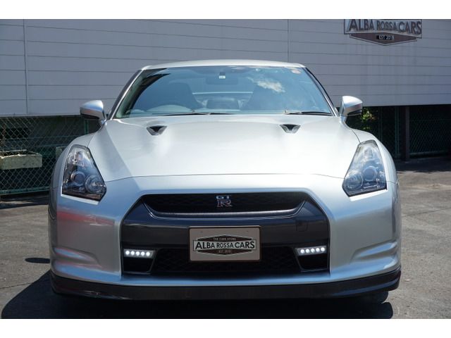 Nissan GT-R 2009-10 22612-1