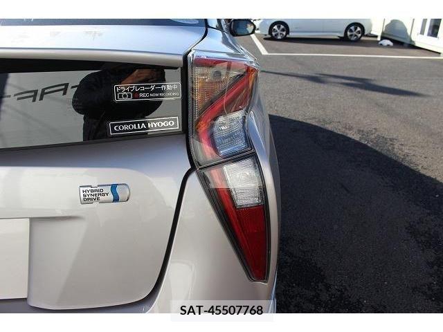 Toyota PRIUS 2016-04 224043-11