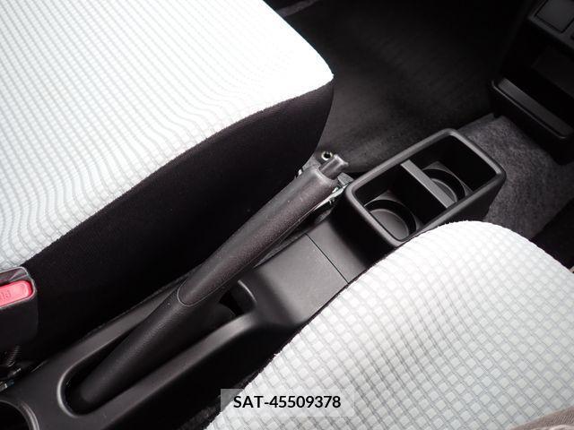 Suzuki ALTO 2017-05 334941-23