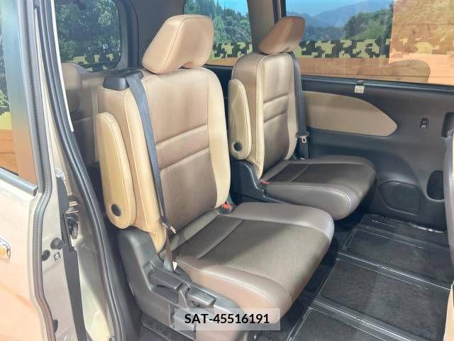 Nissan SERENA 2019-06 325032-8