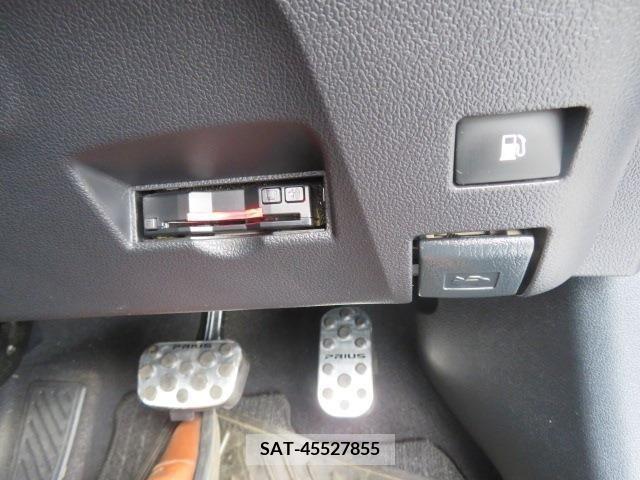 Toyota PRIUS 2016-02 322345-14