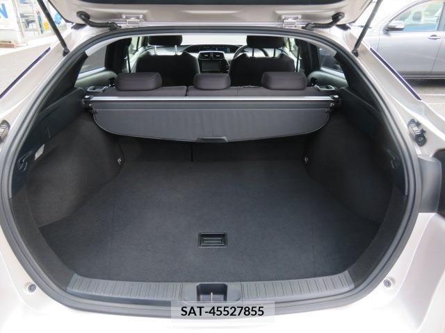 Toyota PRIUS 2016-02 322345-19