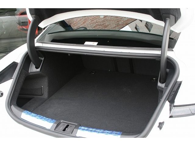 Porsche Taycan 2021-02 10353-13