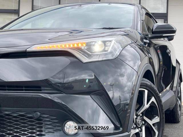 Toyota C-HR 2017-06 382395-12
