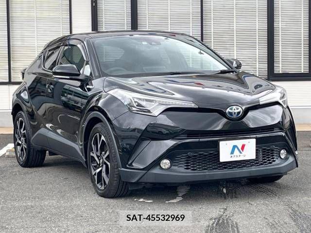 Toyota C-HR 2017-06 382395-16