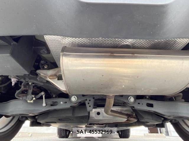 Toyota C-HR 2017-06 382395-19