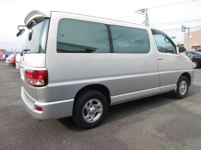 Toyota REGIUS WAGON 2000-07 183275-3