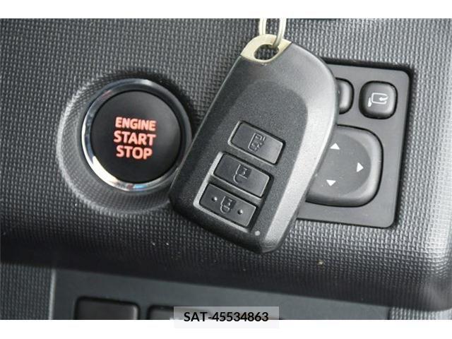 Toyota SPADE 2017-06 368724-8