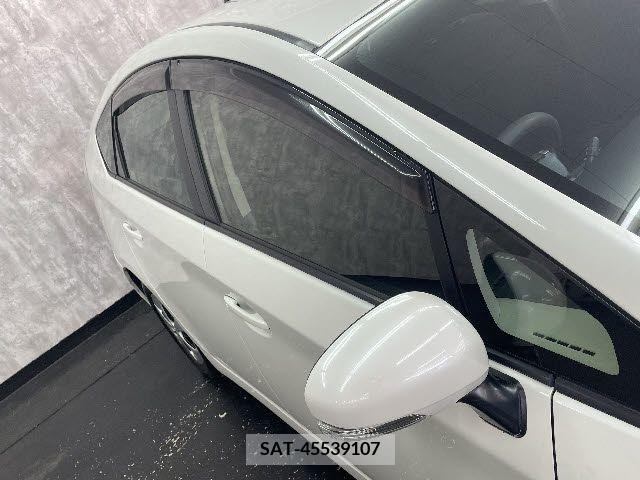 Toyota PRIUS 2015-02 208584-24