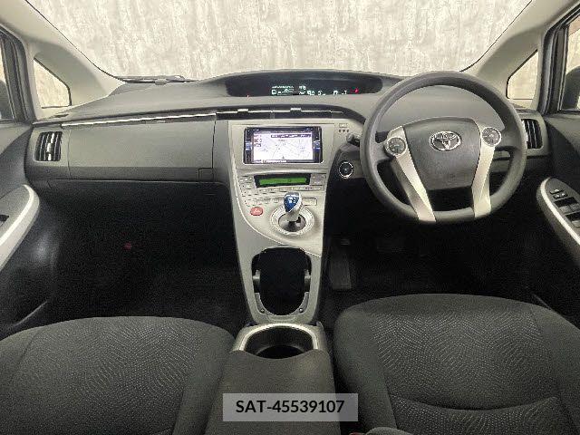 Toyota PRIUS 2015-02 208584-1