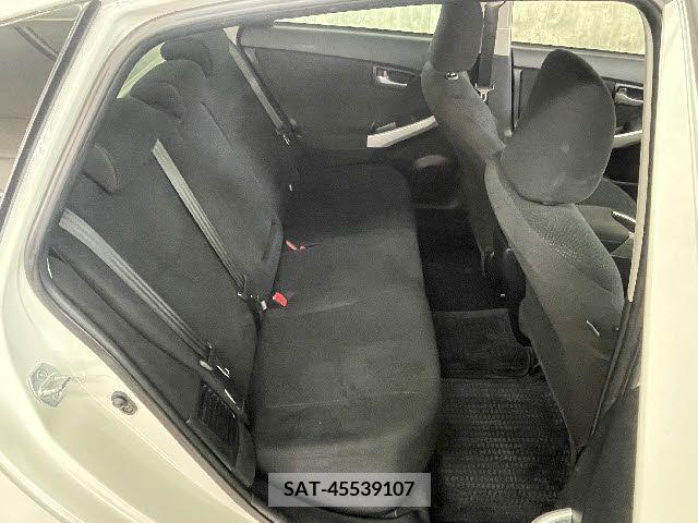 Toyota PRIUS 2015-02 208584-3
