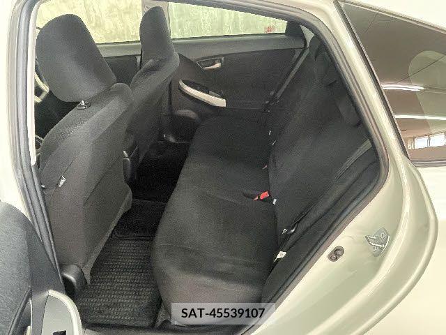 Toyota PRIUS 2015-02 208584-18