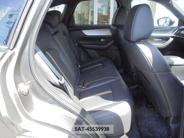 Mazda CX-60 2023-03 350063-9