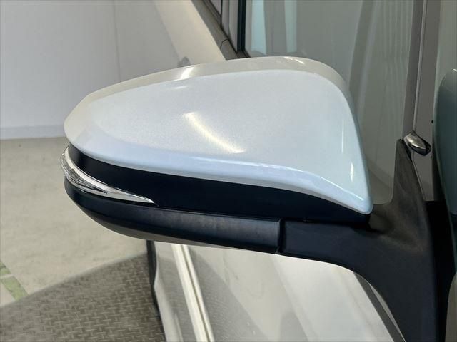 Toyota NOAH 2014-03 193263-13