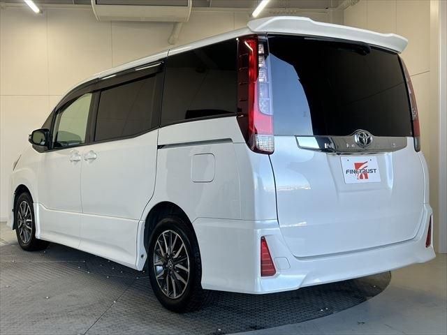 Toyota NOAH 2014-03 193263-6