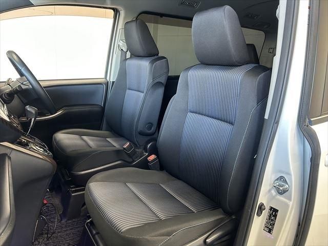 Toyota NOAH 2014-03 193263-22
