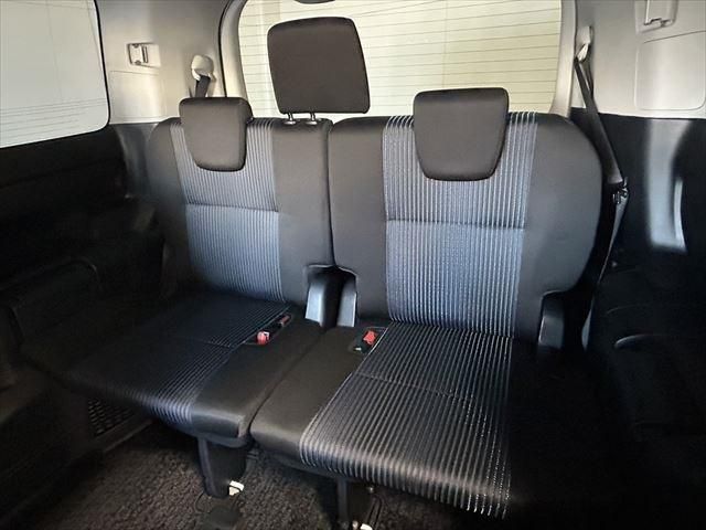 Toyota NOAH 2014-03 193263-24