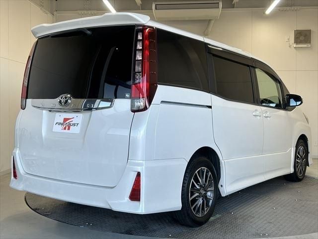 Toyota NOAH 2014-03 193263-4