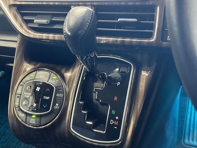 Toyota NOAH 2014-03 193263-27