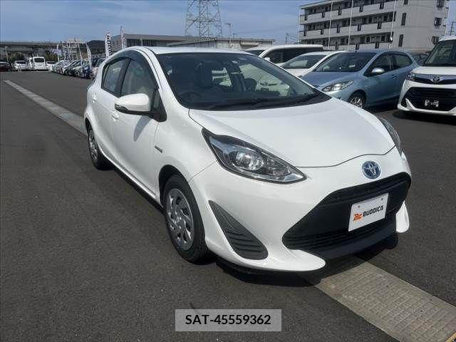 Toyota AQUA 2019-03 242893-9