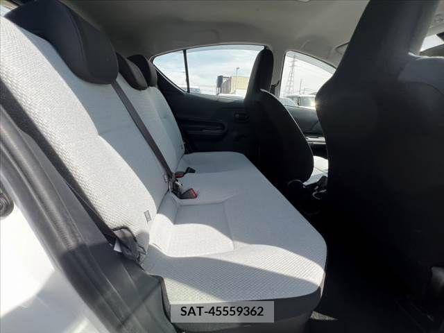 Toyota AQUA 2019-03 242893-16