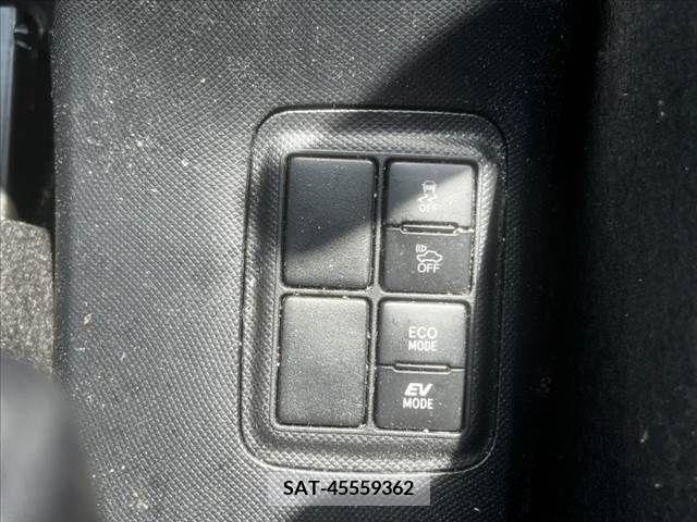 Toyota AQUA 2019-03 242893-5