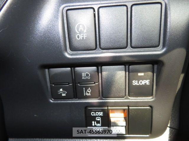 Toyota VOXY 2019-06 384573-17