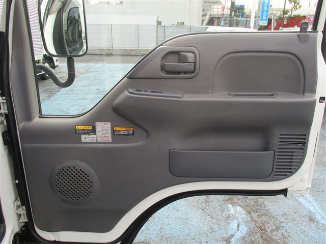 Isuzu ELF TRUCK 2014-10 120-20