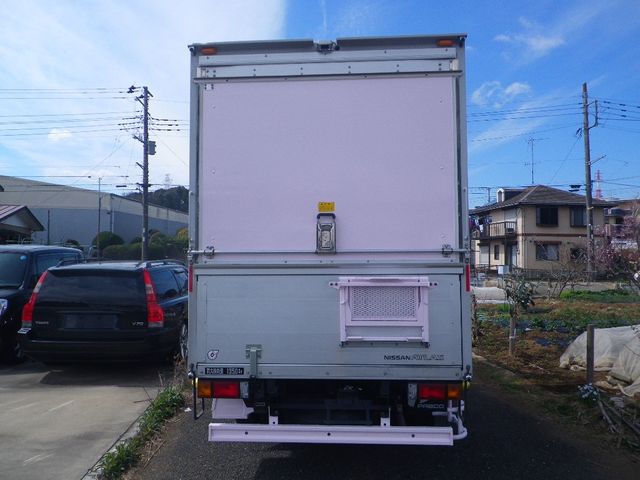 Nissan ATLAS 2013-07 2508-3