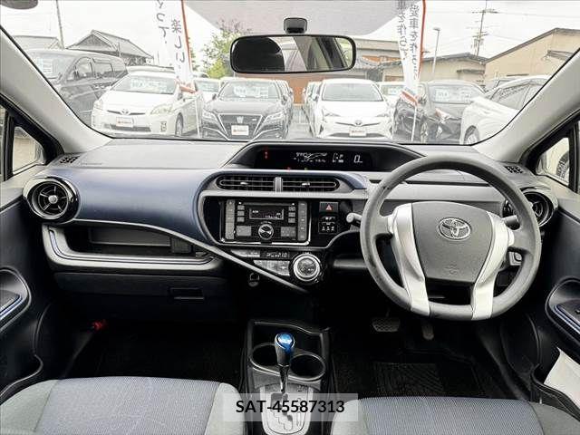 Toyota AQUA 2015-09 292148-1