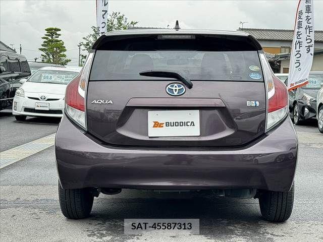 Toyota AQUA 2015-09 292148-13