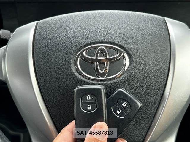 Toyota AQUA 2015-09 292148-21