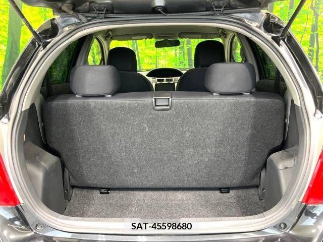 Toyota VITZ 2009-09 325755-3