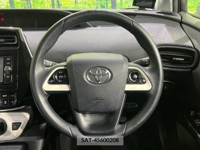 Toyota PRIUS 2017-11 281848-11