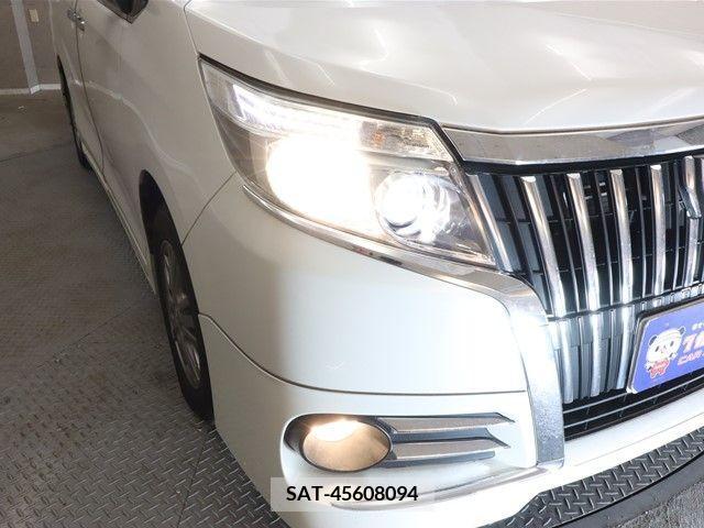 Toyota ESQUIRE 2015-09 207072-17
