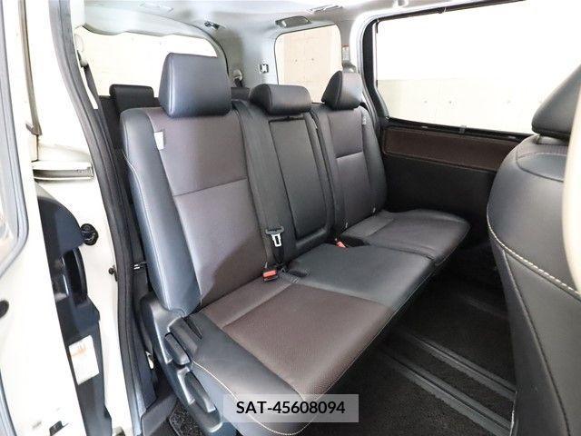 Toyota ESQUIRE 2015-09 207072-4