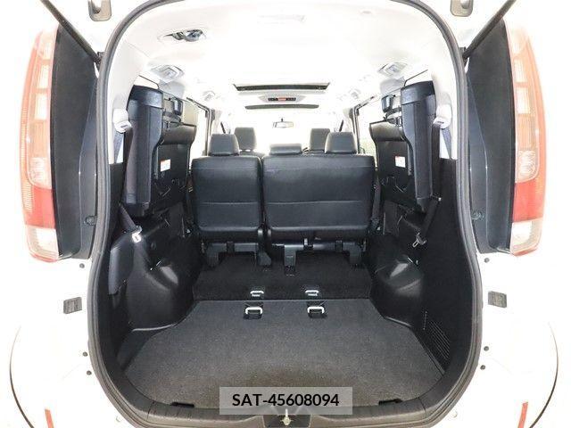 Toyota ESQUIRE 2015-09 207072-8