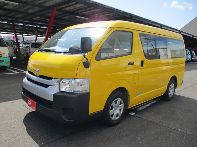 Toyota HIACE WAGON 2017-01 556-0