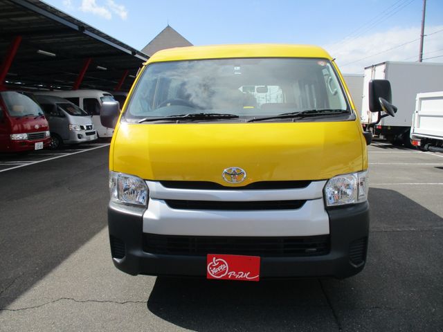 Toyota HIACE WAGON 2017-01 556-2