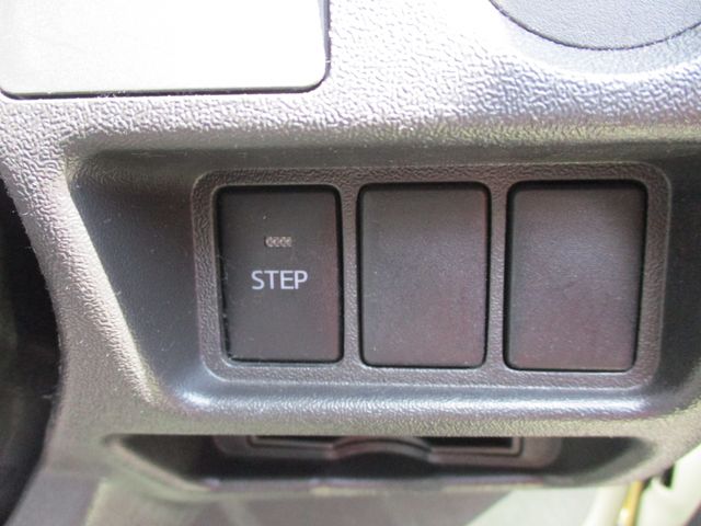 Toyota HIACE WAGON 2017-01 556-11