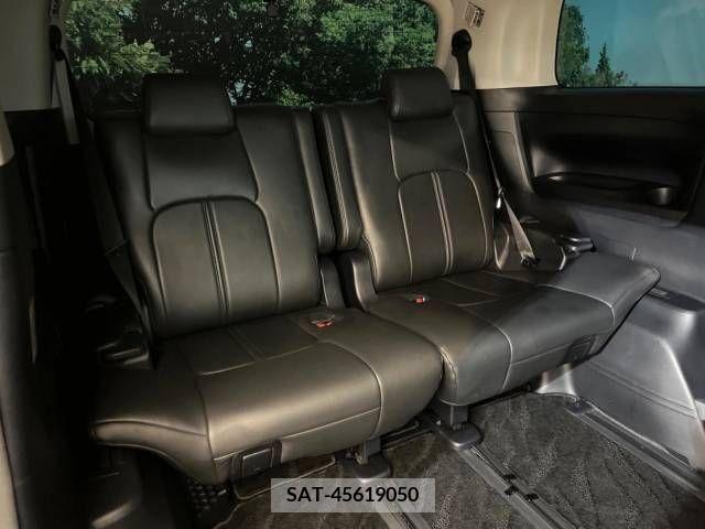 Toyota VELLFIRE 2019-05 369813-9