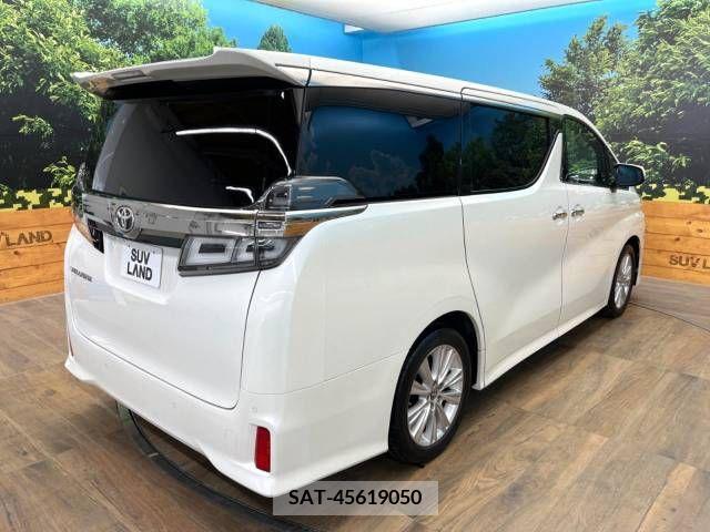 Toyota VELLFIRE 2019-05 369813-17