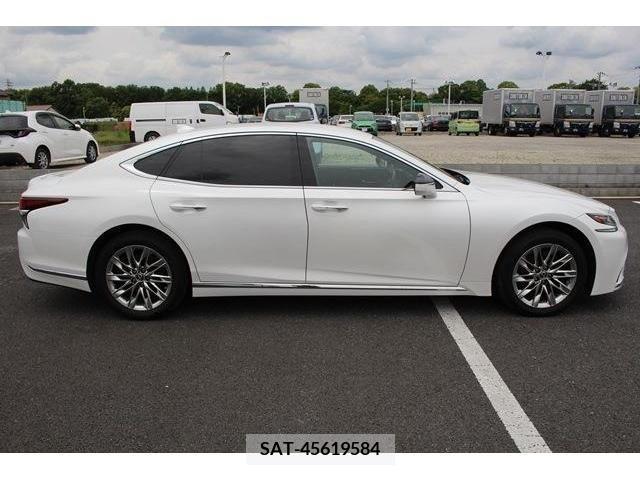 Lexus LS 2018-02 317468-11