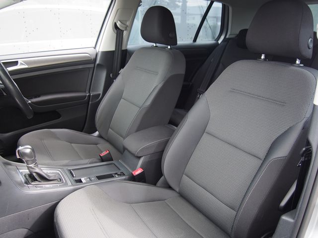 VolksWagen GOLF 2013-09 193114-6