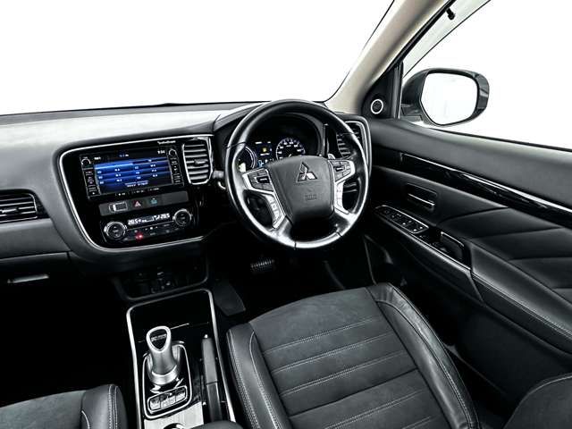 Mitsubishi OUTLANDER PHEV 2015-09 270-9