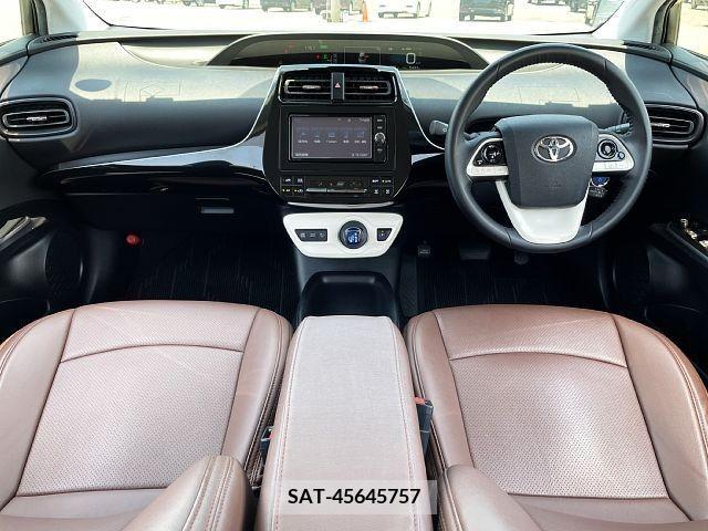 Toyota PRIUS 2016-09 341616-1