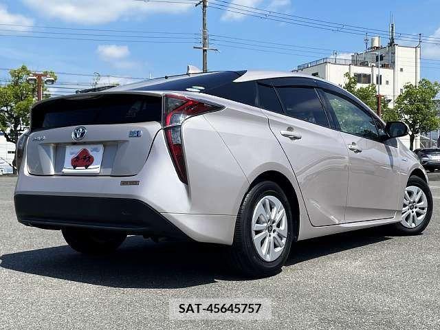 Toyota PRIUS 2016-09 341616-2