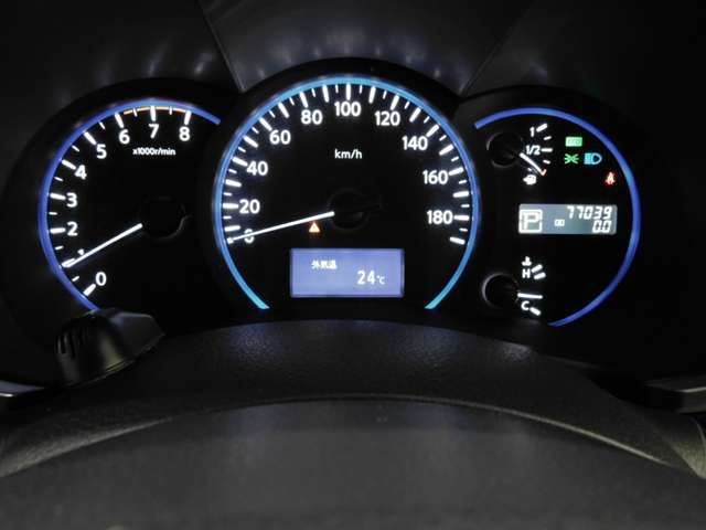 Nissan ELGRAND 2013-05 187793-18