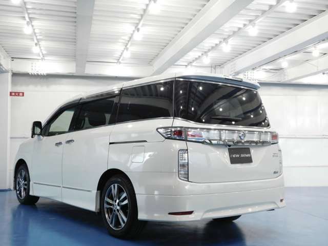 Nissan ELGRAND 2013-05 187793-1